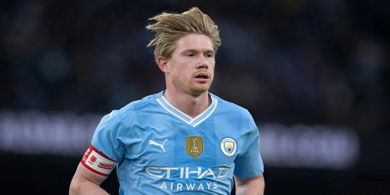 Kevin De Bruyne - tiền vệ áo số 17